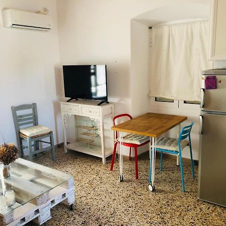 Laluzaki Apartment Spetses Town Bagian luar foto
