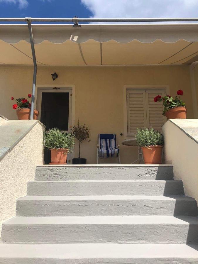 Laluzaki Apartment Spetses Town Bagian luar foto